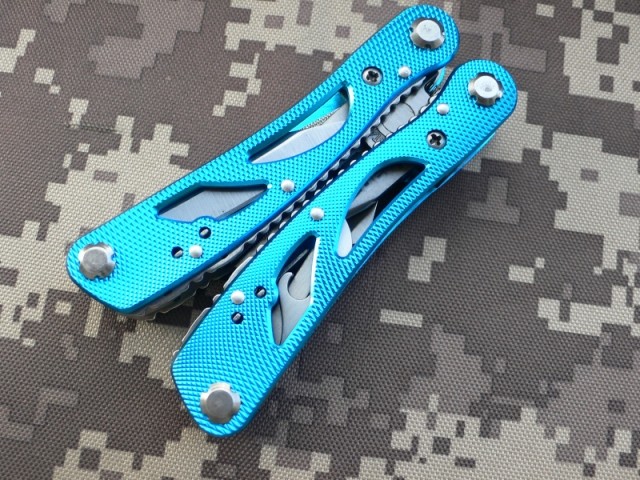 American Jeep blu color multifunctional combination pliers knife blue color UD06040